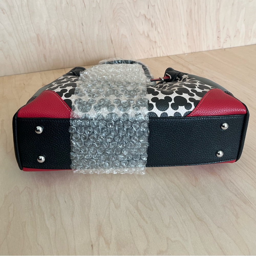 Disney "Mickey Mouse All Ears" Fashion Handbag With Charm NEW - Picture 7 of 7